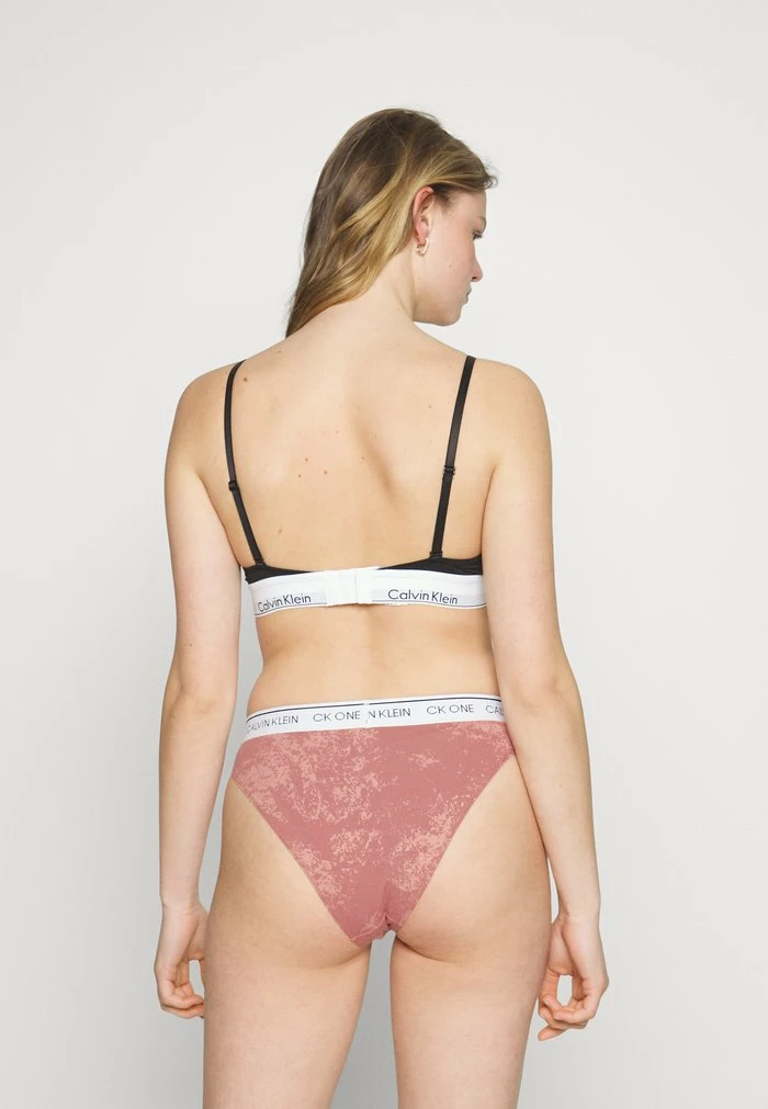 Calvin Klein Underwear HIGH LEG - Thong - Faded Red Grape - Image 3
