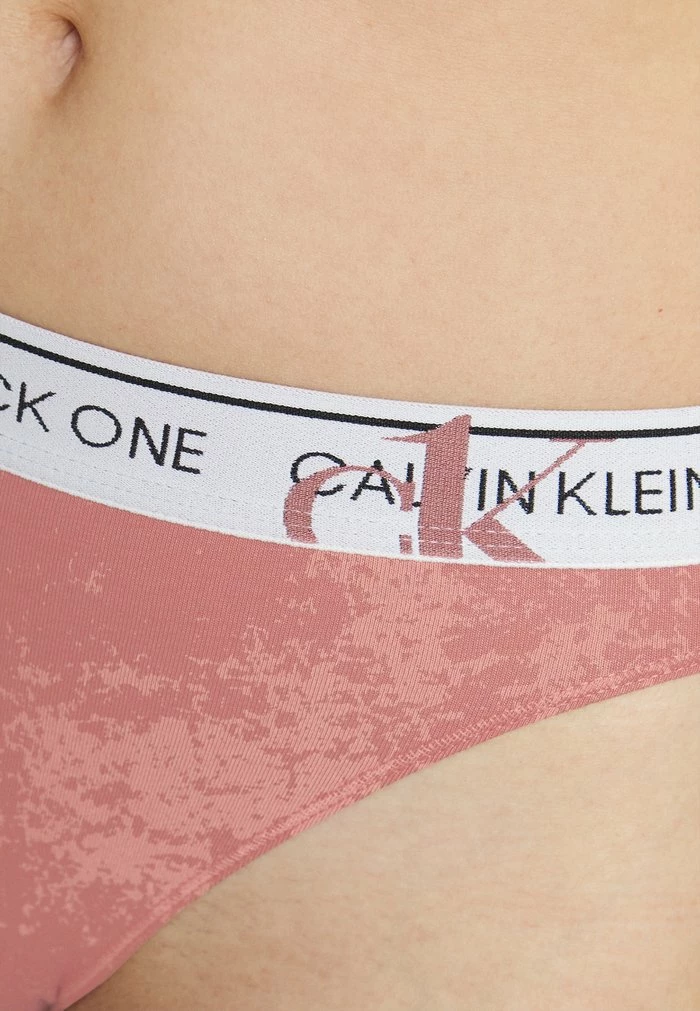 Calvin Klein Underwear HIGH LEG - Thong - Faded Red Grape - Image 6