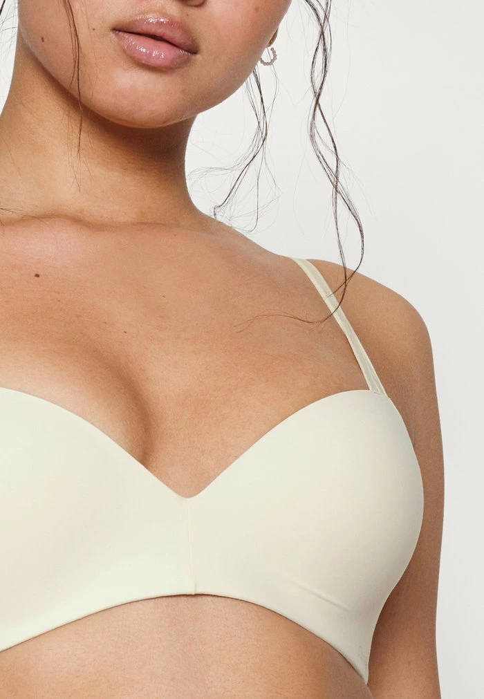 Calvin Klein Underwear SEDUCTIVE COMFORT LIGHT LIFT DEMI WIREFREE - T-shirt Bra - Ivory 9 Calvin Klein Underwear SEDUCTIVE COMFORT LIGHT LIFT DEMI WIREFREE - T-shirt Bra - Ivory - Image 7